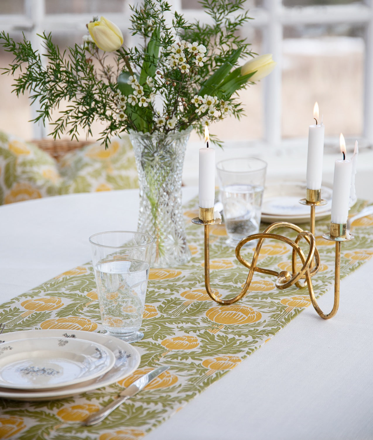 LÖPARE "Skockor i månsken" 40x150 cm Linne Gul/Grön