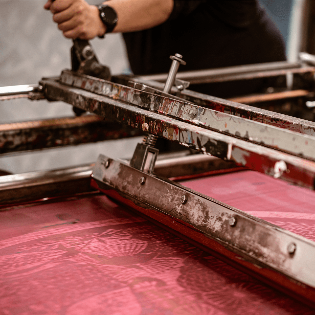 Juletræstæppe Jute "MORI NO SEIREI" MÖRKRÖD - Frösö Handtryck Scandinavia