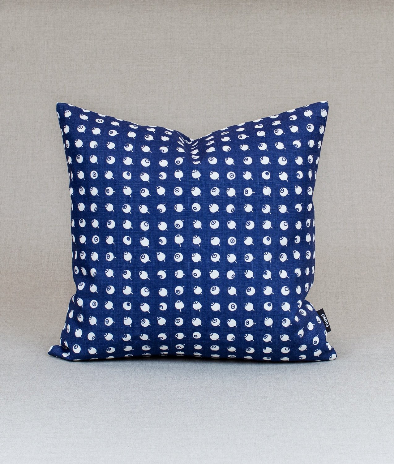 Kuddfodral "BLÅBÄR" 50x50 Linne Blå - Frösö Handtryck Scandinavia
