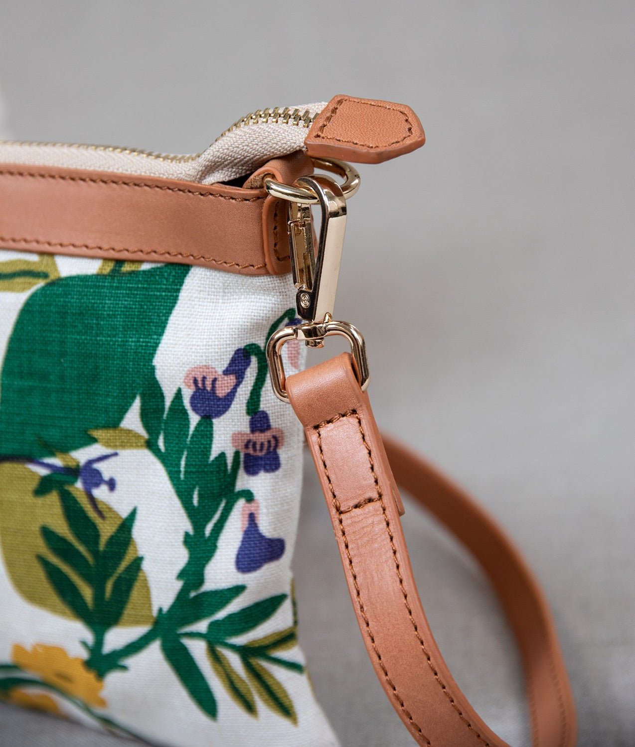 Konvoluttveske Karin "ROS OCH LILJA" Natur - Frösö Handtryck Scandinavia