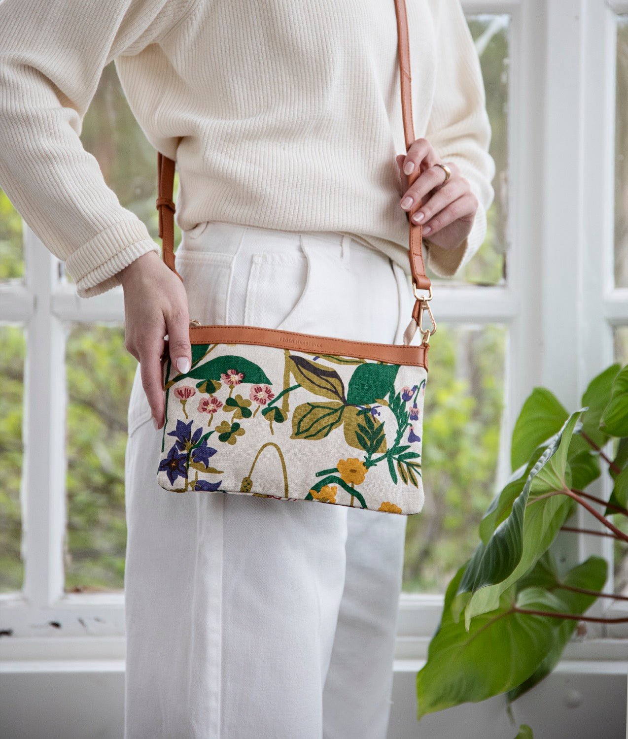 Envelope bag Karin "ROS OCH LILJA" Natur - Frösö Handtryck Scandinavia