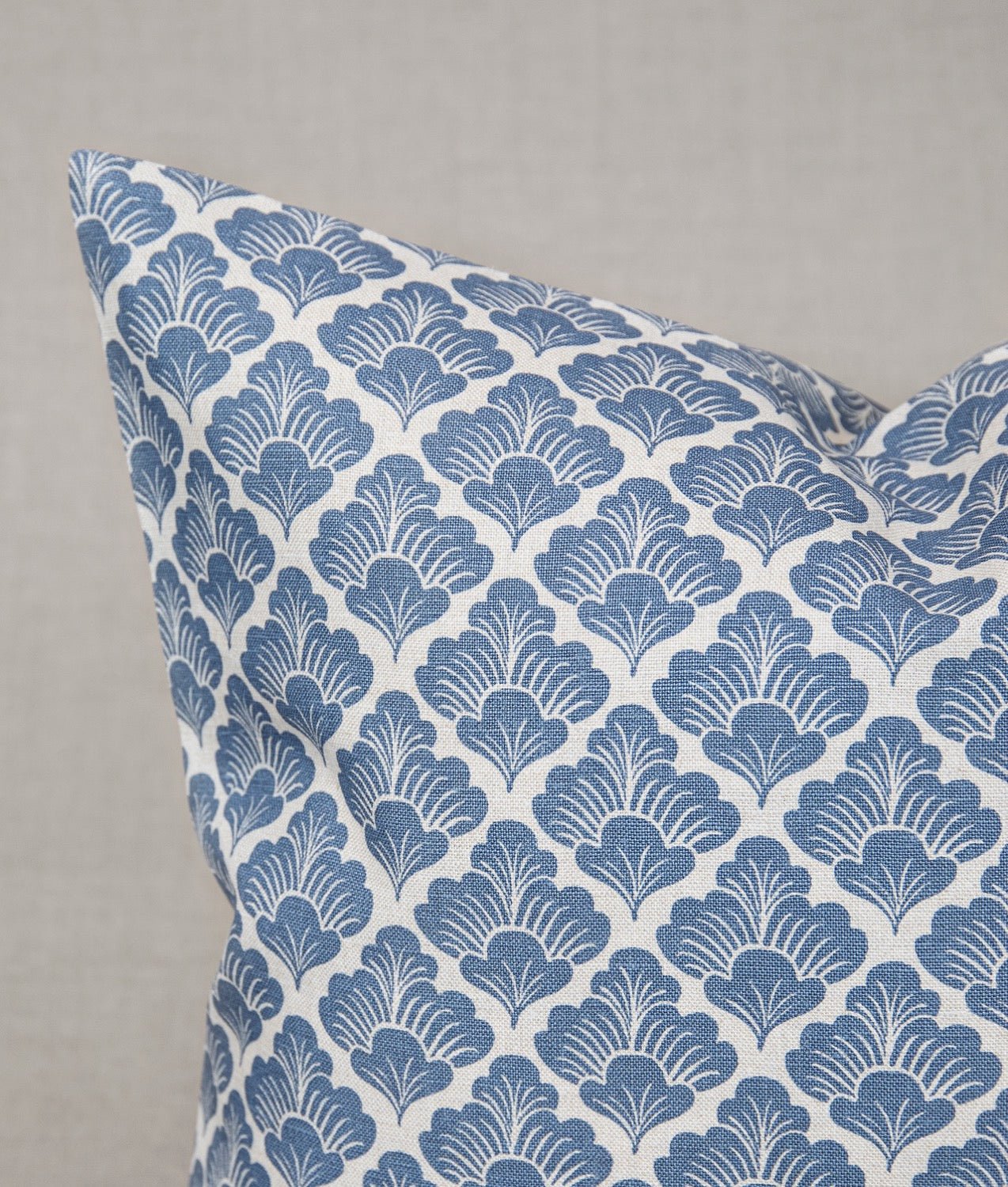 "LAURA" 50X50 Linen Blue Cushion Cover - Frösö Handtryck Scandinavia