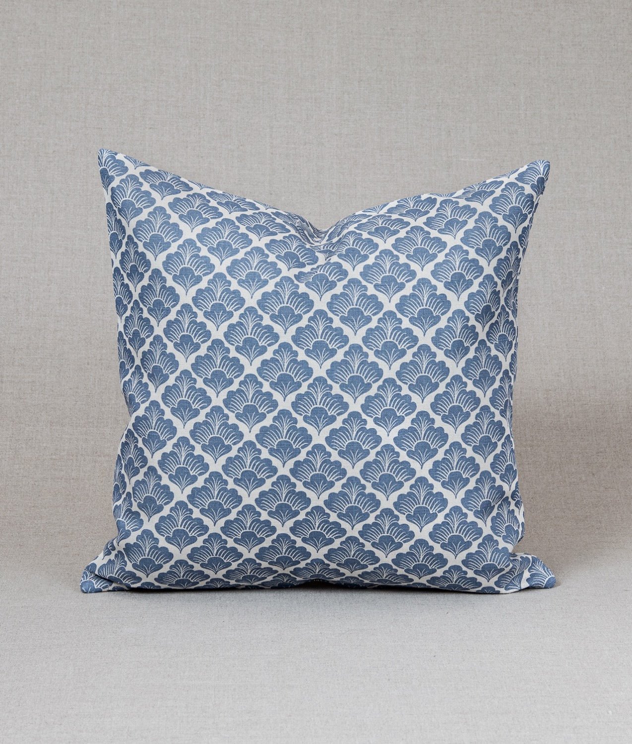 "LAURA" 50X50 Linen Blue Cushion Cover - Frösö Handtryck Scandinavia