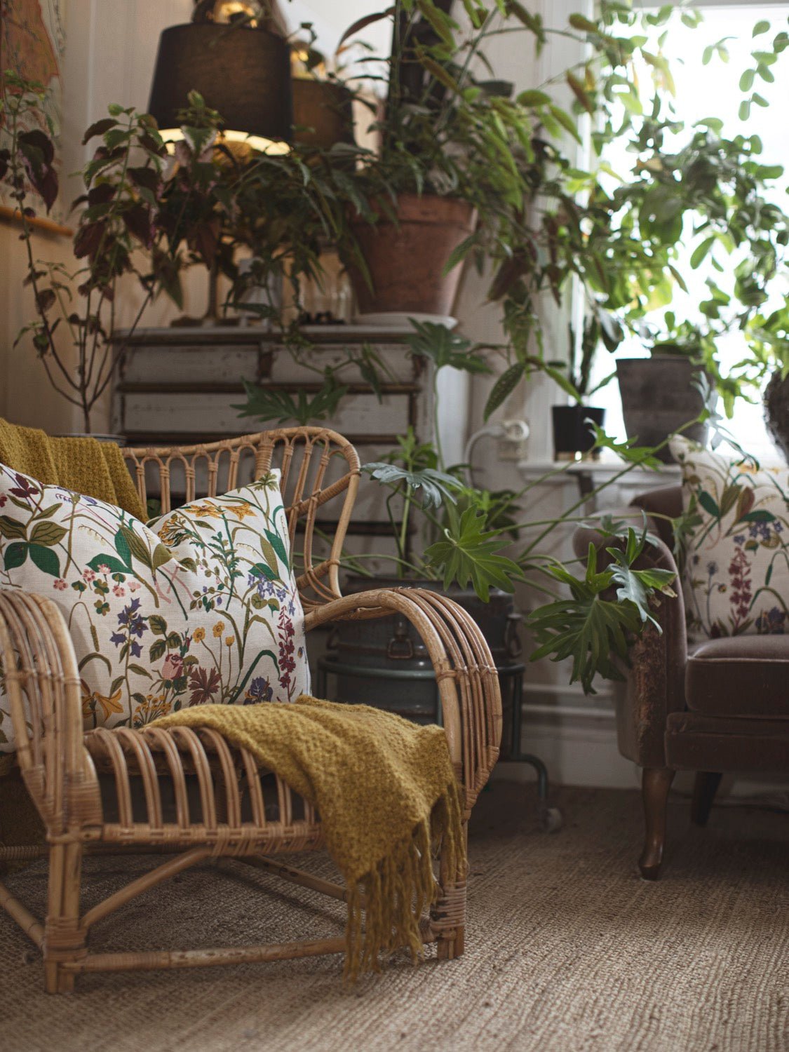 ROS & LILJA" hvidt pudebetræk - Frösö Handtryck Scandinavia