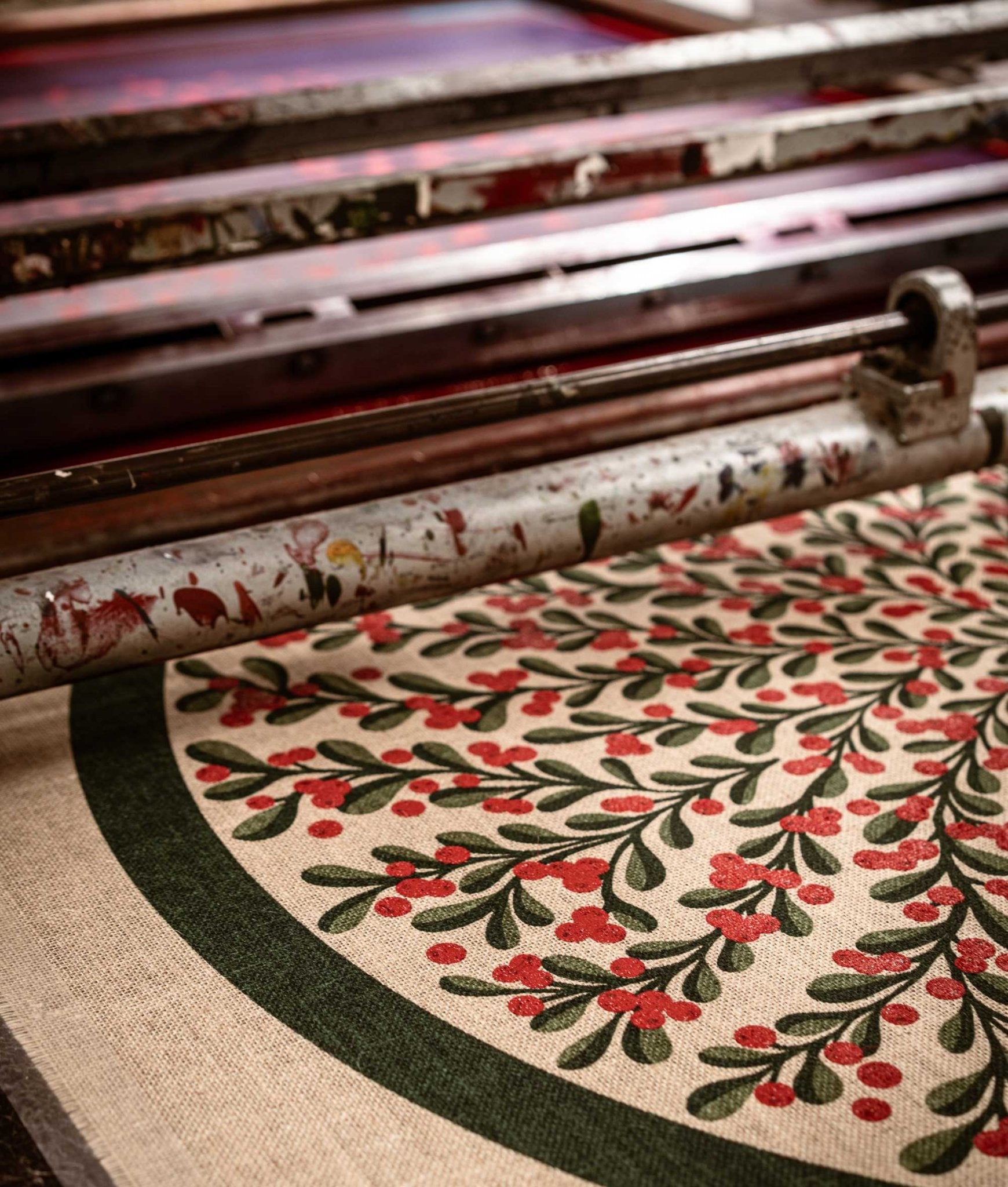 Christmas tree mat "LINGONKVIST" Jute - Frösö Handtryck Scandinavia