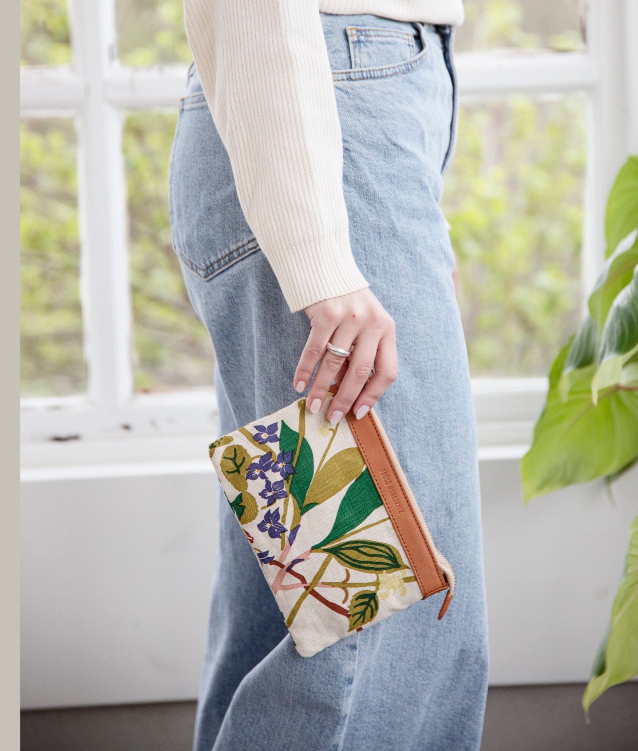 POUCH NETTAN "ROS OCH LILJA" Natur - Frösö Handtryck Scandinavia