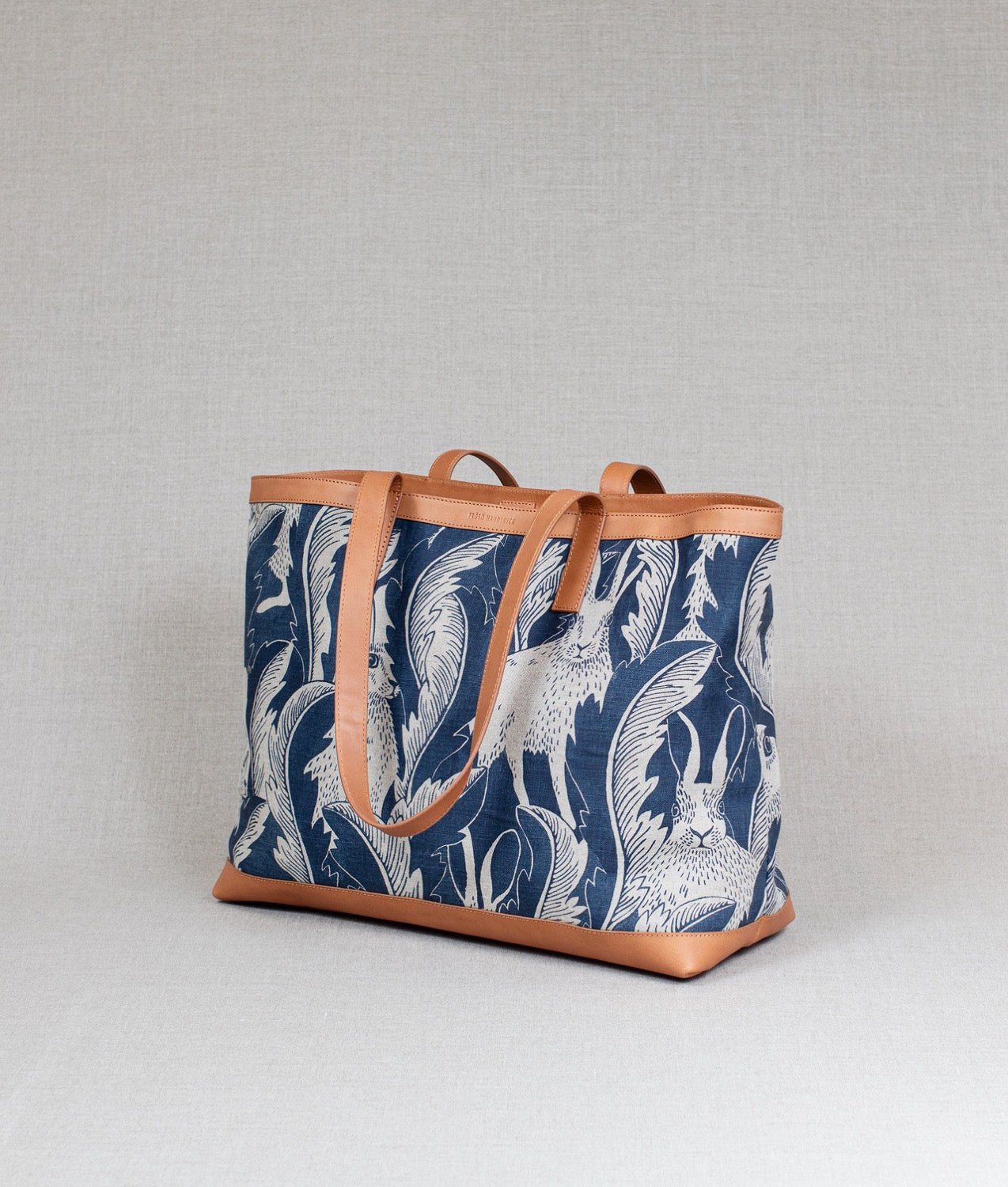 Tote CORN "Hares in hiding" Blå - Frösö Handtryck Scandinavia